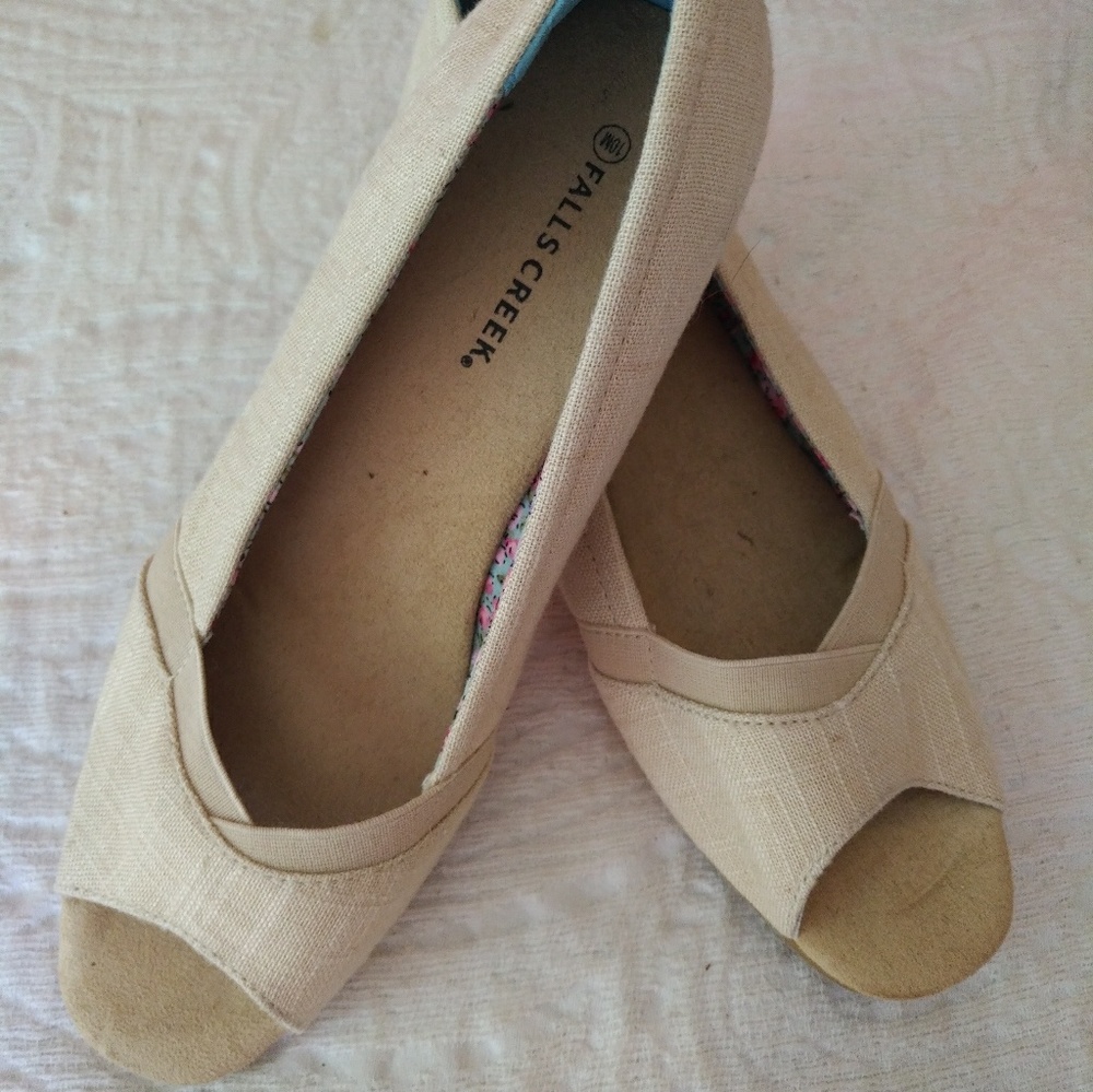 Cream wedge heel